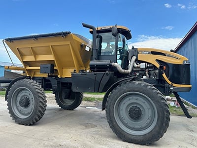 Reconditioned self propelled sprayer Tan
